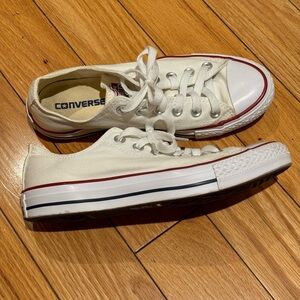 Converse women’s size 7.5 US